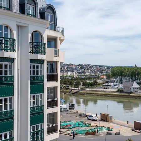 Sowell Hotels Le Beach Trouville-sur-mer Exteriör bild
