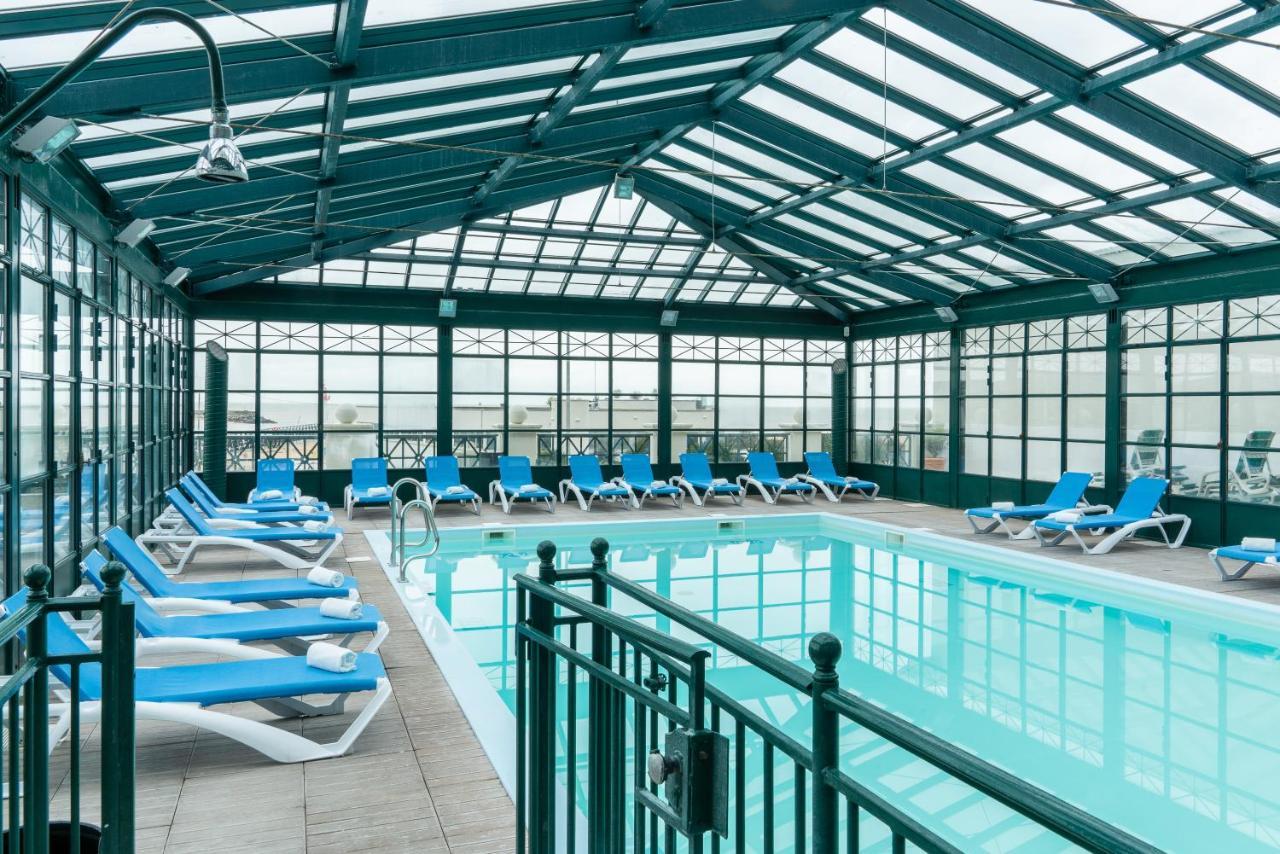 Sowell Hotels Le Beach Trouville-sur-mer Exteriör bild