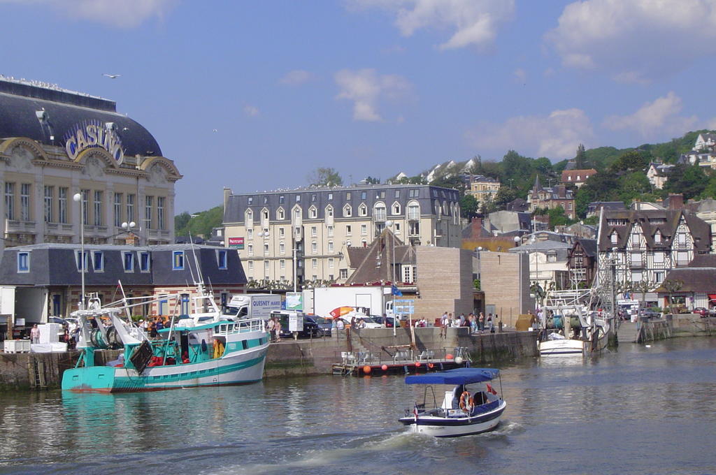 Sowell Hotels Le Beach Trouville-sur-mer Exteriör bild