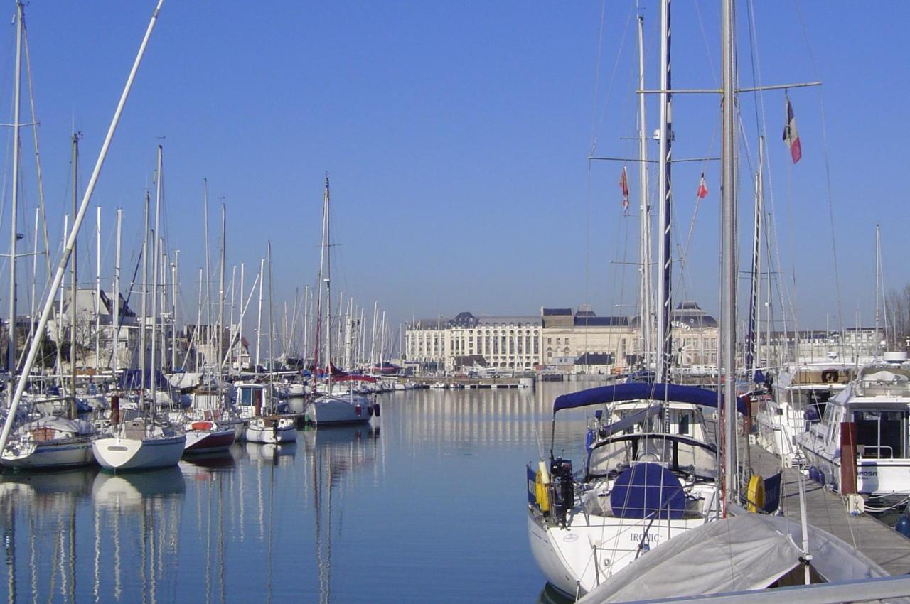 Sowell Hotels Le Beach Trouville-sur-mer Exteriör bild